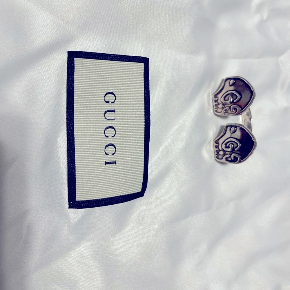 Gucci ring